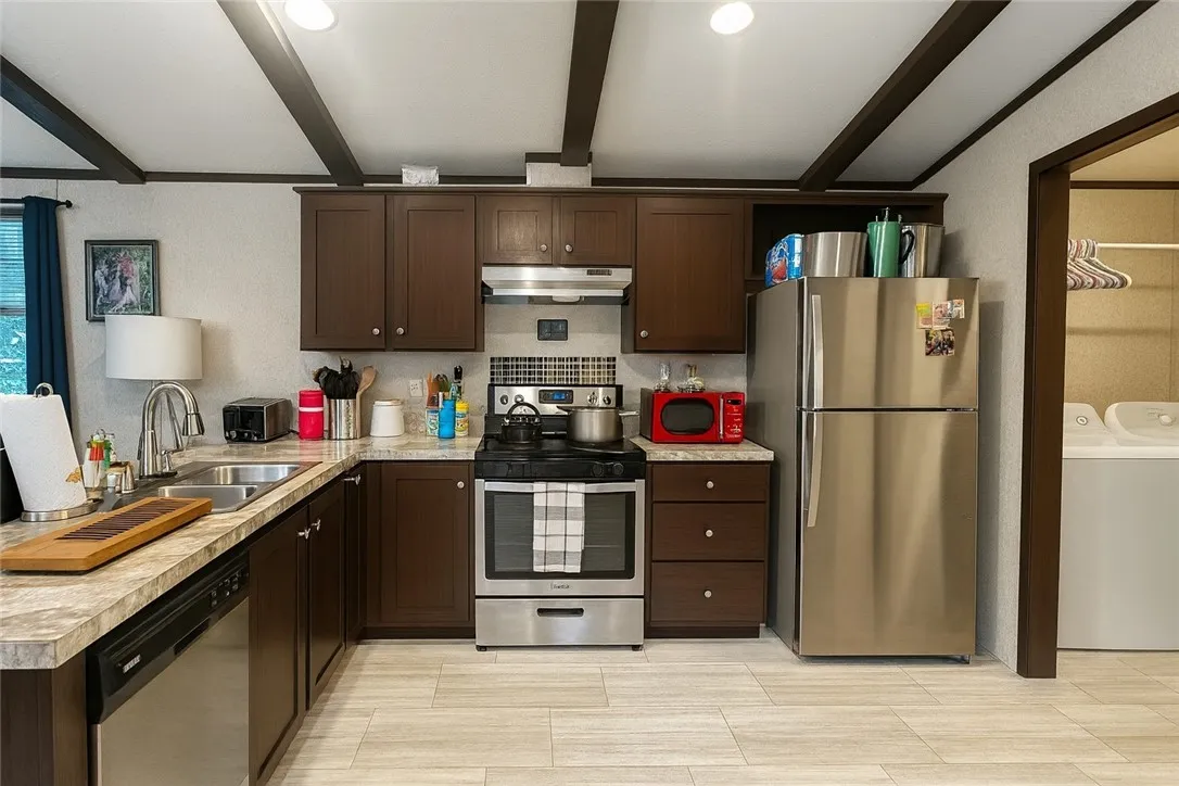 5 Collegeview Drive, Batavia City, New York 14020, Batavia City, New York 14020, 3 Bedrooms Bedrooms, 7 Rooms Rooms,2 BathroomsBathrooms,Residential,For Sale,5 Collegeview Drive, Batavia City, New York 14020,0,R1647691