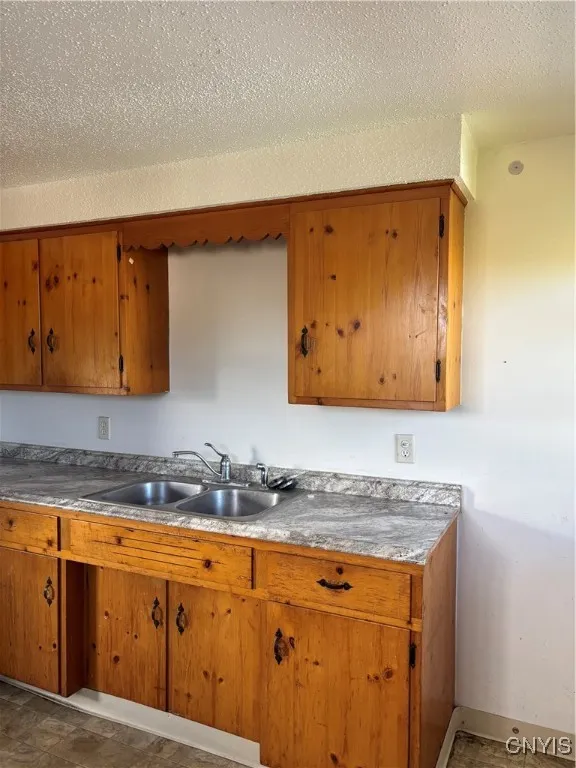 723 Orwood Place, Salina, New York 13208, Salina, New York 13208, 3 Bedrooms Bedrooms, ,2 BathroomsBathrooms,Residential,For Sale,723 Orwood Place, Salina, New York 13208,0,S1645978