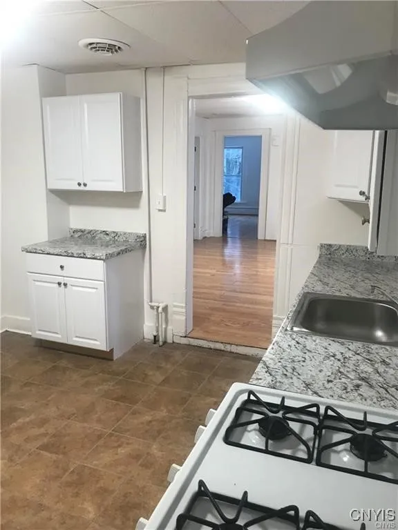 901 Willis Avenue, Syracuse, New York 13204, Syracuse, New York 13204, 6 Bedrooms Bedrooms, ,2 BathroomsBathrooms,Residential,For Sale,901 Willis Avenue, Syracuse, New York 13204,0,S1647711