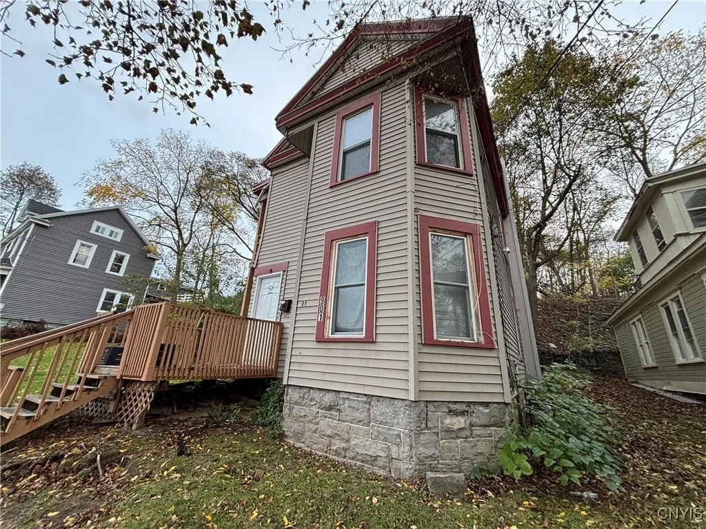 901 Willis Avenue, Syracuse, New York 13204, Syracuse, New York 13204, 6 Bedrooms Bedrooms, ,2 BathroomsBathrooms,Residential,For Sale,901 Willis Avenue, Syracuse, New York 13204,0,S1647711