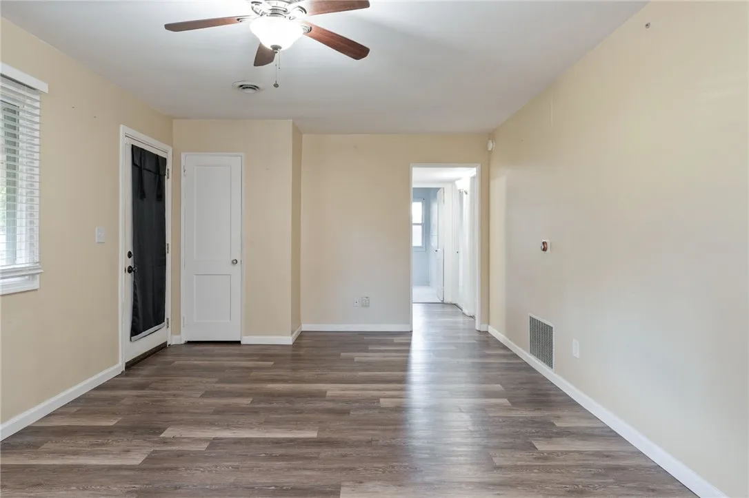 38 Pasadena Drive, Gates, New York 14606, Gates, New York 14606, 3 Bedrooms Bedrooms, 5 Rooms Rooms,1 BathroomBathrooms,Residential,For Sale,38 Pasadena Drive, Gates, New York 14606,0,R1647020