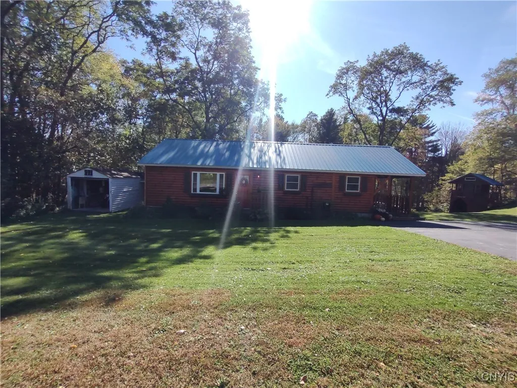 2792 Skinner Settlement Road, Camden, New York 133, Camden, New York 13316, 2 Bedrooms Bedrooms, 5 Rooms Rooms,1 BathroomBathrooms,Residential,For Sale,2792 Skinner Settlement Road, Camden, New York 133,0,S1647706