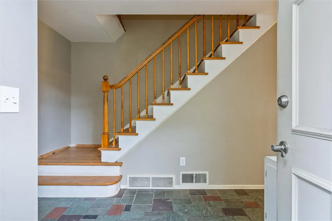 155 Yarkerdale Drive, Greece, New York 14615, Greece, New York 14615, 4 Bedrooms Bedrooms, 8 Rooms Rooms,2 BathroomsBathrooms,Residential,For Sale,155 Yarkerdale Drive, Greece, New York 14615,0,R1647703