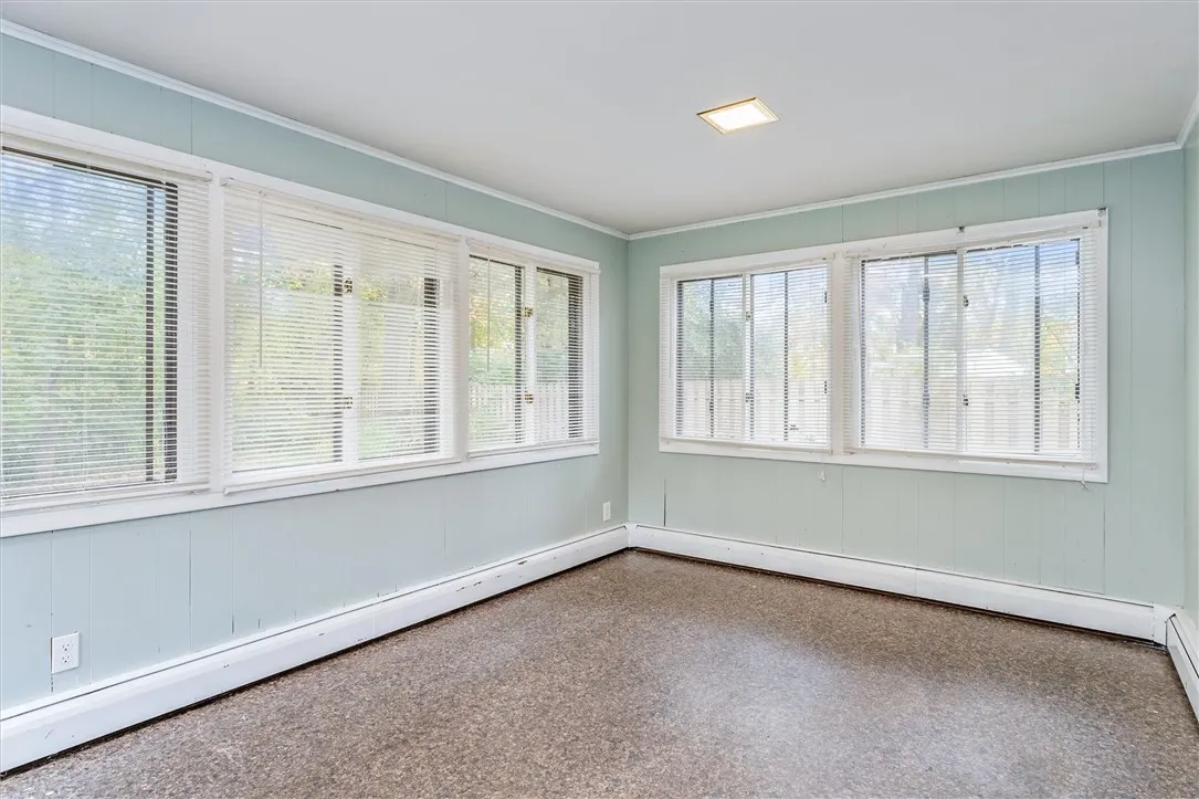 155 Yarkerdale Drive, Greece, New York 14615, Greece, New York 14615, 4 Bedrooms Bedrooms, 8 Rooms Rooms,2 BathroomsBathrooms,Residential,For Sale,155 Yarkerdale Drive, Greece, New York 14615,0,R1647703