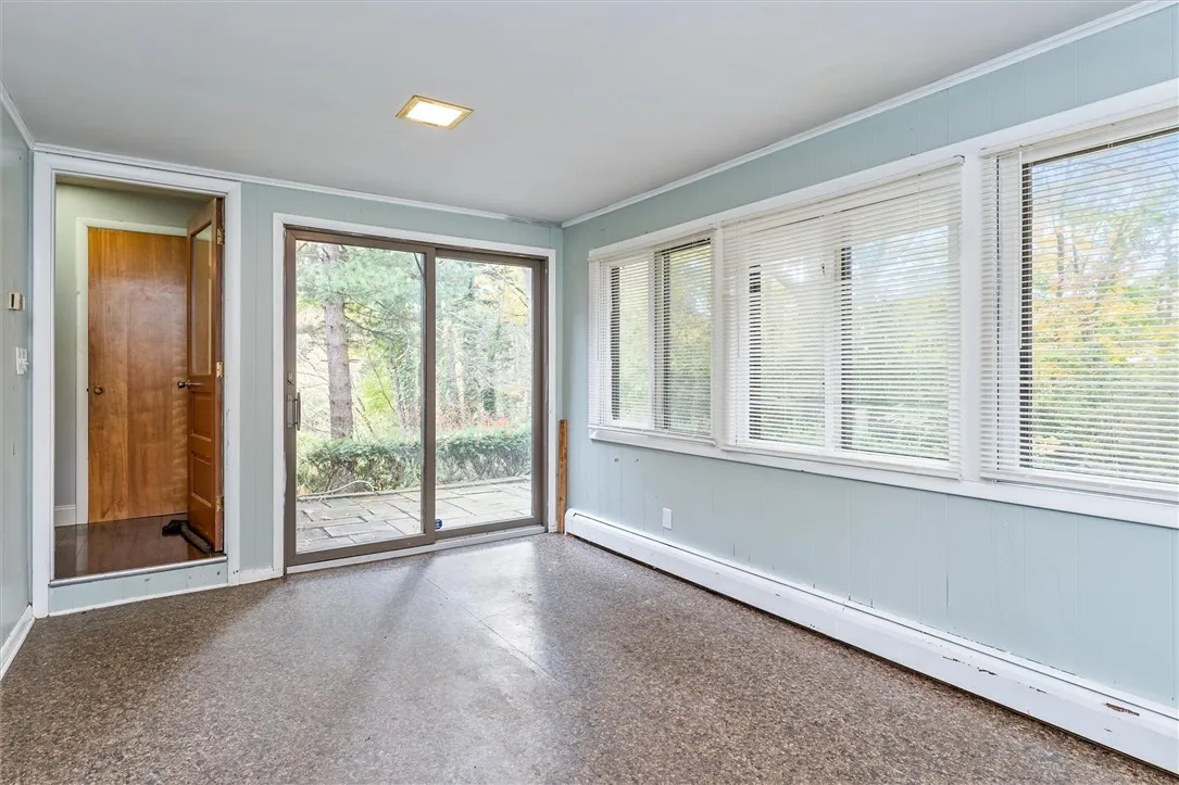 155 Yarkerdale Drive, Greece, New York 14615, Greece, New York 14615, 4 Bedrooms Bedrooms, 8 Rooms Rooms,2 BathroomsBathrooms,Residential,For Sale,155 Yarkerdale Drive, Greece, New York 14615,0,R1647703