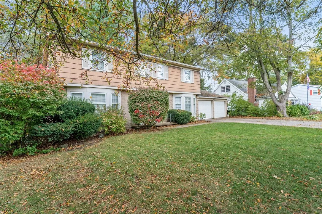 155 Yarkerdale Drive, Greece, New York 14615, Greece, New York 14615, 4 Bedrooms Bedrooms, 8 Rooms Rooms,2 BathroomsBathrooms,Residential,For Sale,155 Yarkerdale Drive, Greece, New York 14615,0,R1647703