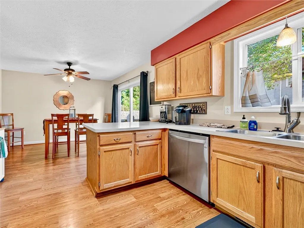 20 Hampden Road, Rochester, New York 14610, Rochester, New York 14610, 3 Bedrooms Bedrooms, 6 Rooms Rooms,1 BathroomBathrooms,Residential,For Sale,20 Hampden Road, Rochester, New York 14610,0,R1647705