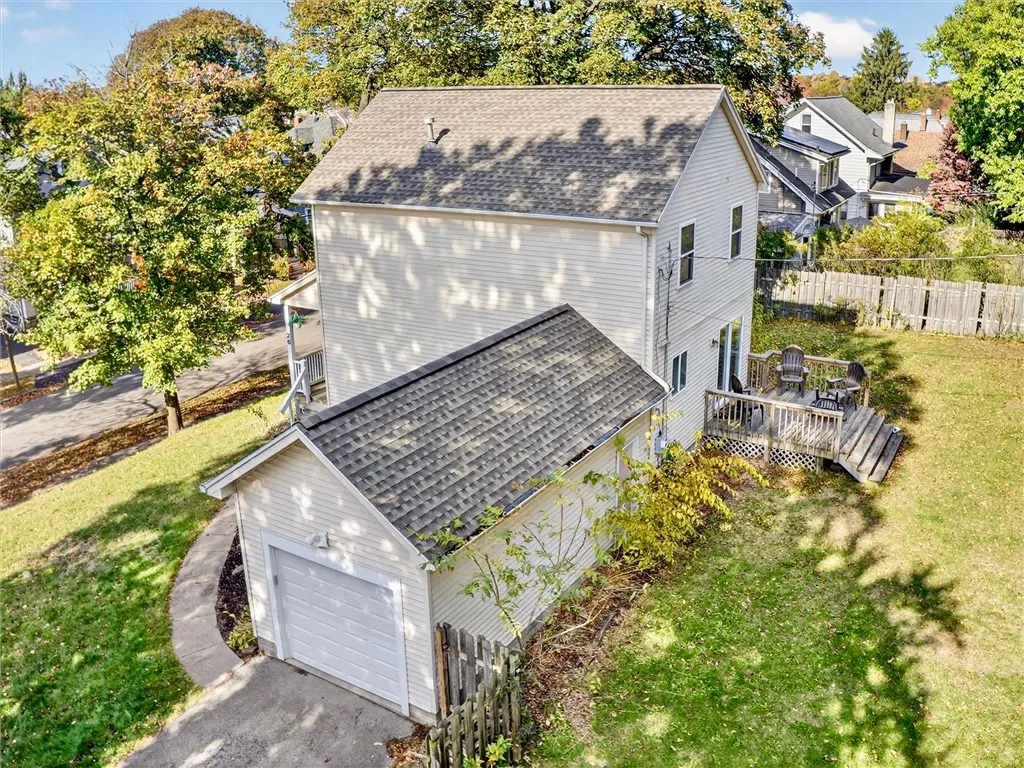 1.5 car garage