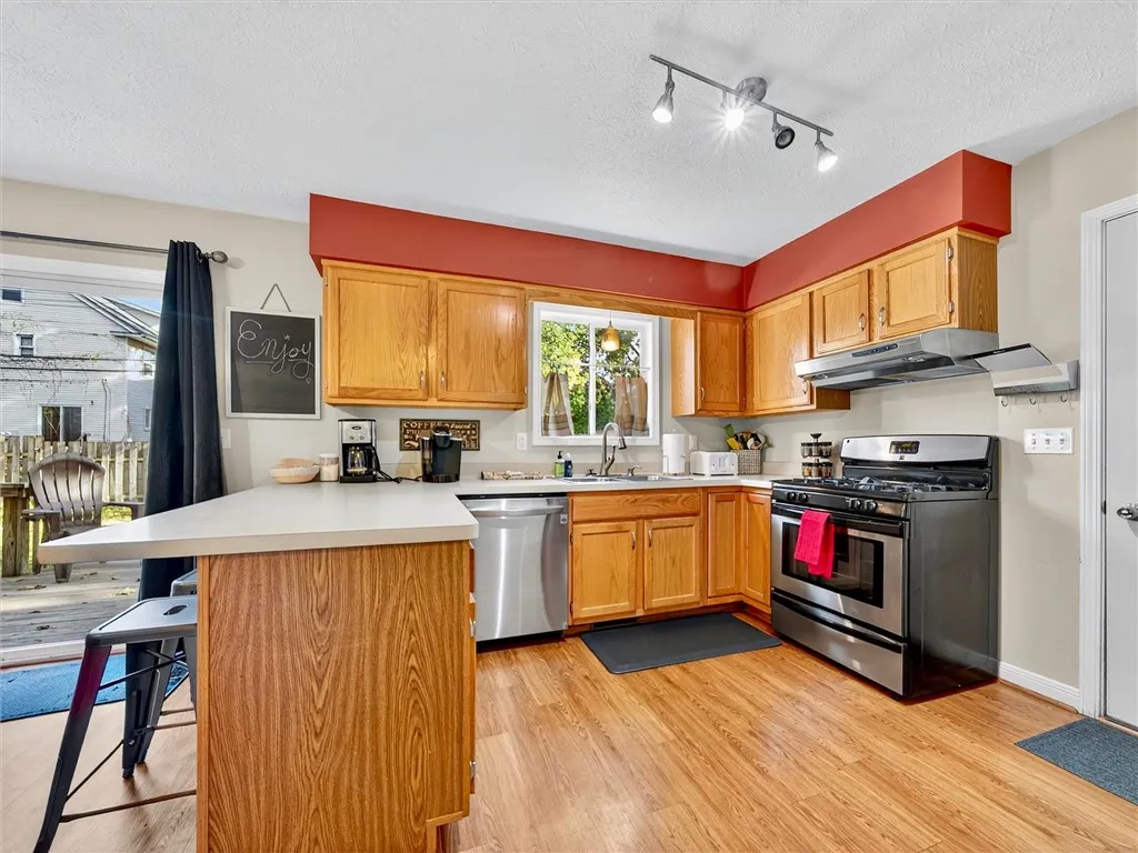 20 Hampden Road, Rochester, New York 14610, Rochester, New York 14610, 3 Bedrooms Bedrooms, 6 Rooms Rooms,1 BathroomBathrooms,Residential,For Sale,20 Hampden Road, Rochester, New York 14610,0,R1647705