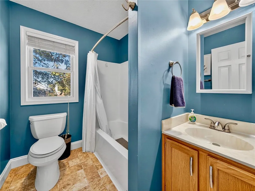 Full bathroom