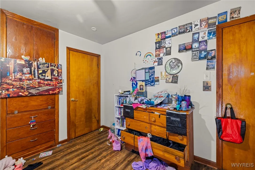 423 Elmwood Avenue, Niagara Falls, New York 14301, Niagara Falls, New York 14301, 4 Bedrooms Bedrooms, ,2 BathroomsBathrooms,Residential,For Sale,423 Elmwood Avenue, Niagara Falls, New York 14301,0,B1646972