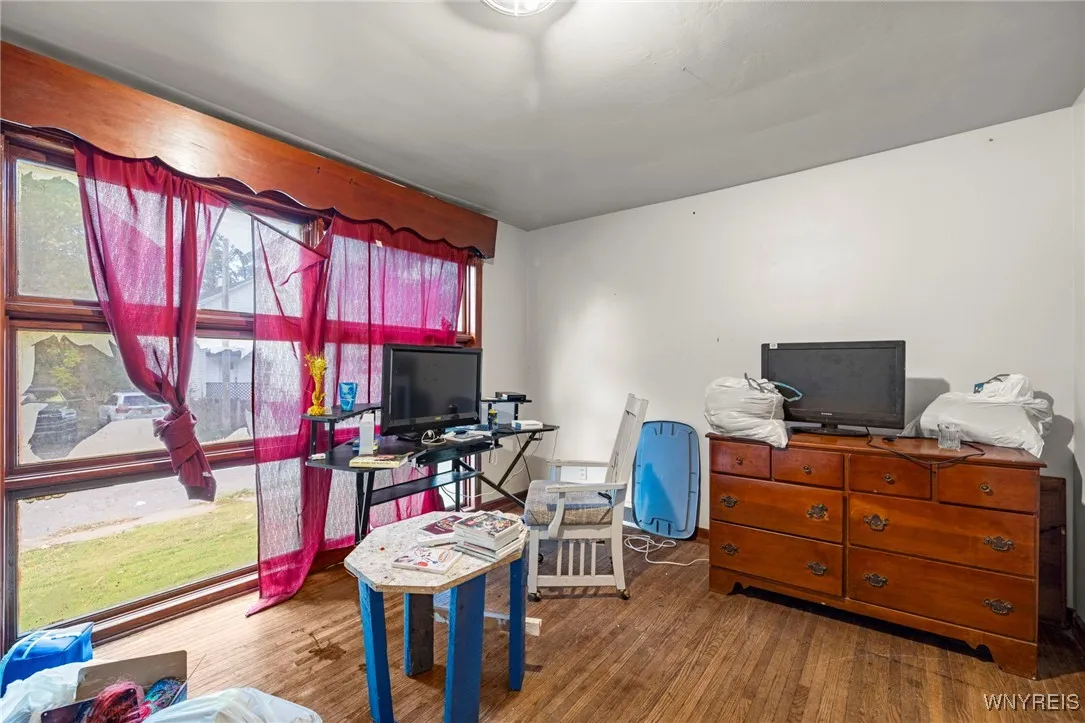 423 Elmwood Avenue, Niagara Falls, New York 14301, Niagara Falls, New York 14301, 4 Bedrooms Bedrooms, ,2 BathroomsBathrooms,Residential,For Sale,423 Elmwood Avenue, Niagara Falls, New York 14301,0,B1646972