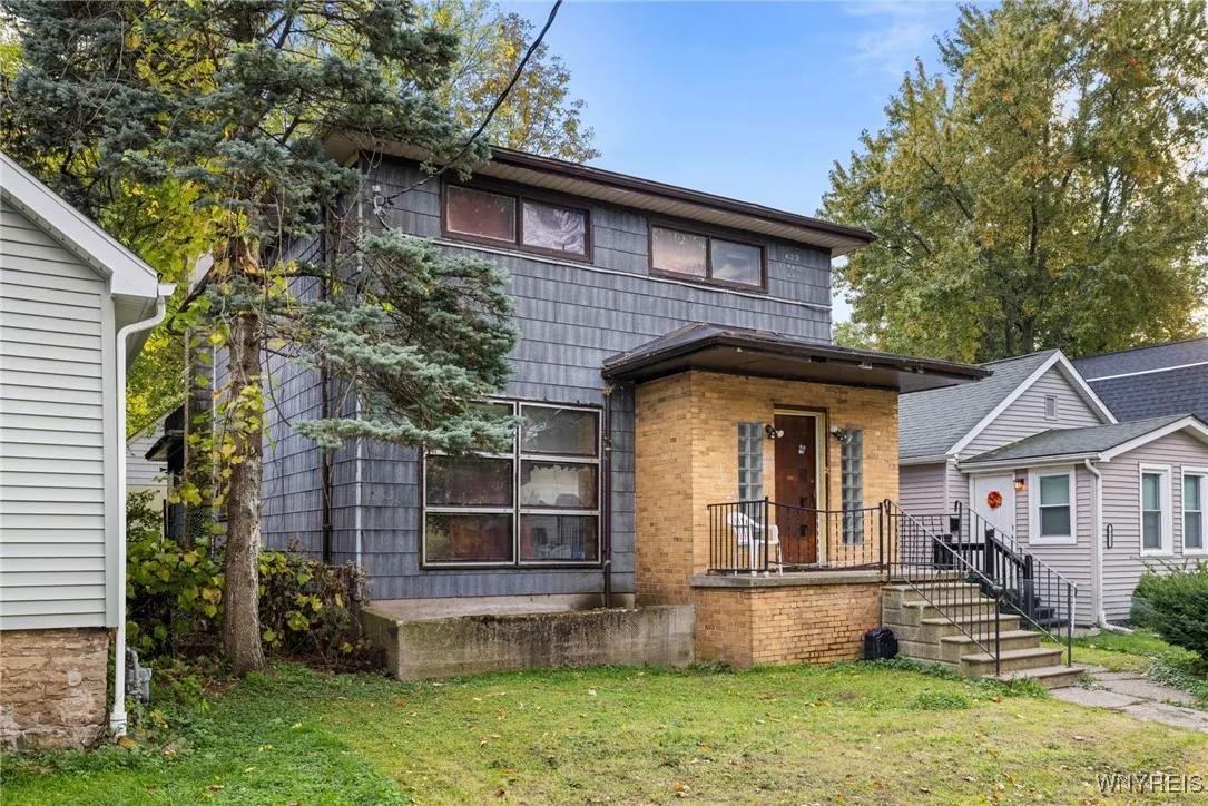 423 Elmwood Avenue, Niagara Falls, New York 14301, Niagara Falls, New York 14301, 4 Bedrooms Bedrooms, ,2 BathroomsBathrooms,Residential,For Sale,423 Elmwood Avenue, Niagara Falls, New York 14301,0,B1646972