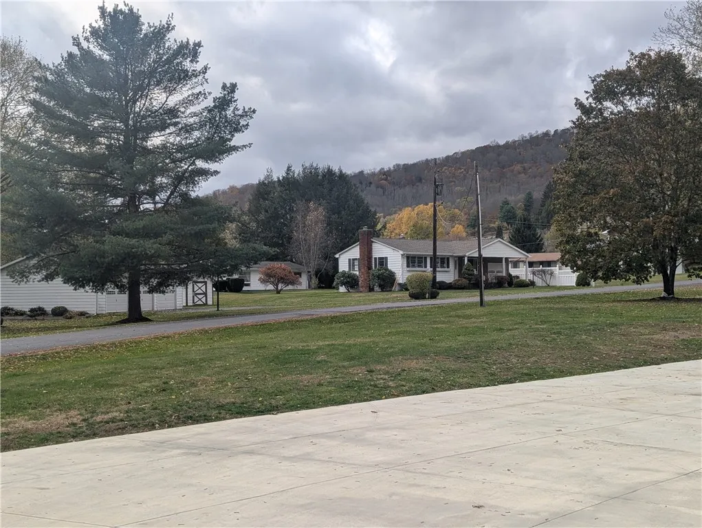 7 Louette Drive, Bradford Town, Pennsylvania 16701, Bradford Town, Pennsylvania 16701, 3 Bedrooms Bedrooms, 6 Rooms Rooms,1 BathroomBathrooms,Residential,For Sale,7 Louette Drive, Bradford Town, Pennsylvania 16701,0,R1647415