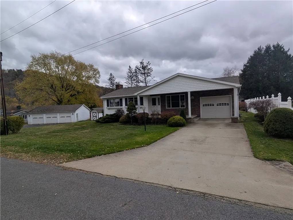 7 Louette Drive, Bradford Town, Pennsylvania 16701, Bradford Town, Pennsylvania 16701, 3 Bedrooms Bedrooms, 6 Rooms Rooms,1 BathroomBathrooms,Residential,For Sale,7 Louette Drive, Bradford Town, Pennsylvania 16701,0,R1647415
