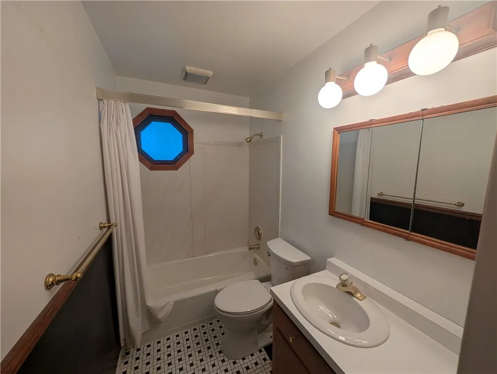 7 Louette Drive, Bradford Town, Pennsylvania 16701, Bradford Town, Pennsylvania 16701, 3 Bedrooms Bedrooms, 6 Rooms Rooms,1 BathroomBathrooms,Residential,For Sale,7 Louette Drive, Bradford Town, Pennsylvania 16701,0,R1647415