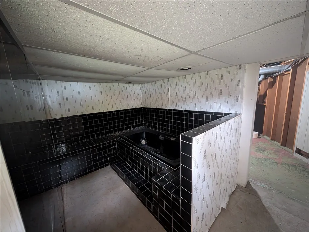7 Louette Drive, Bradford Town, Pennsylvania 16701, Bradford Town, Pennsylvania 16701, 3 Bedrooms Bedrooms, 6 Rooms Rooms,1 BathroomBathrooms,Residential,For Sale,7 Louette Drive, Bradford Town, Pennsylvania 16701,0,R1647415