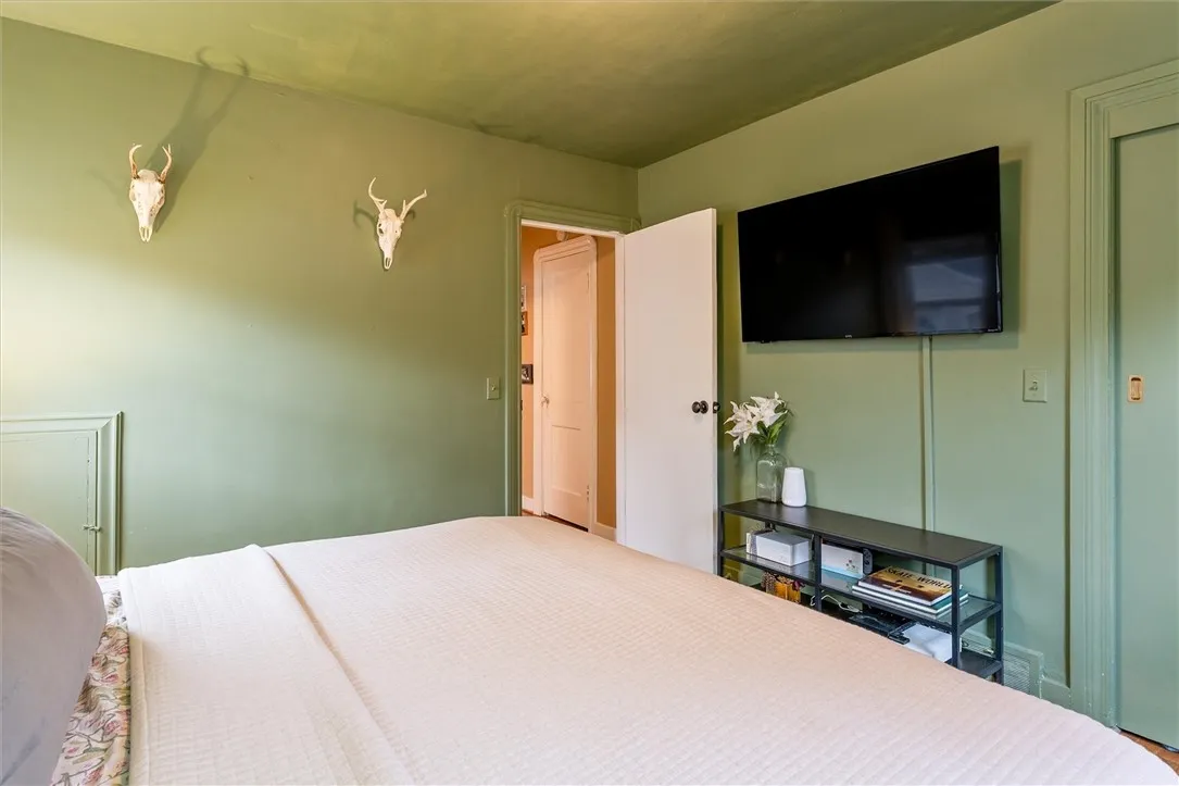 99 Chesterton Road, Greece, New York 14626, Greece, New York 14626, 3 Bedrooms Bedrooms, 7 Rooms Rooms,1 BathroomBathrooms,Residential,For Sale,99 Chesterton Road, Greece, New York 14626,0,R1647751