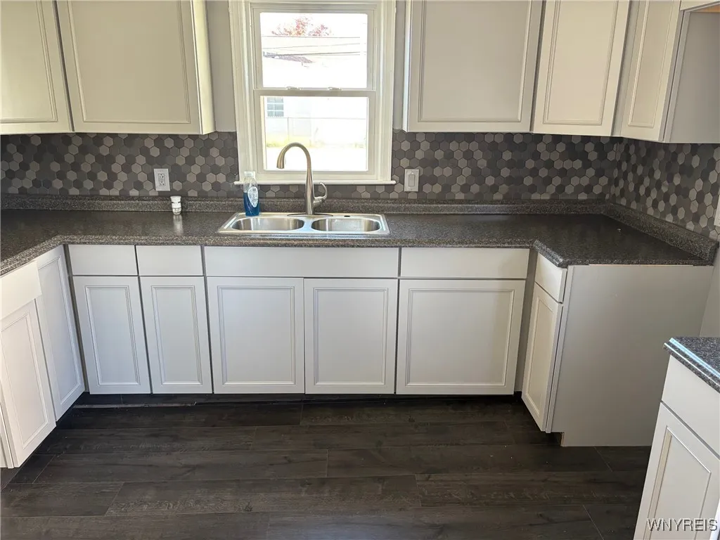 244 Kettering Drive, Tonawanda, New York 14223, Tonawanda, New York 14223, 3 Bedrooms Bedrooms, 6 Rooms Rooms,1 BathroomBathrooms,Residential,For Sale,244 Kettering Drive, Tonawanda, New York 14223,0,B1644444