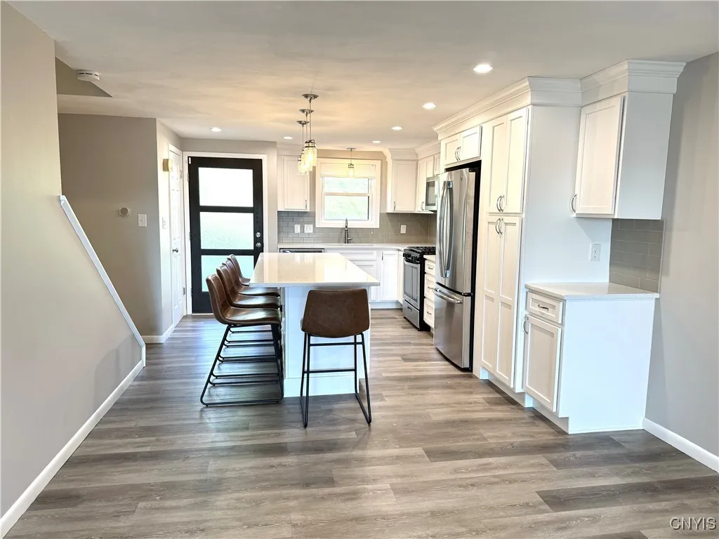 62 Chestnut, New Hartford, New York 13413, New Hartford, New York 13413, 2 Bedrooms Bedrooms, 5 Rooms Rooms,1 BathroomBathrooms,Residential Lease,For Rent,62 Chestnut, New Hartford, New York 13413,0,S1647748