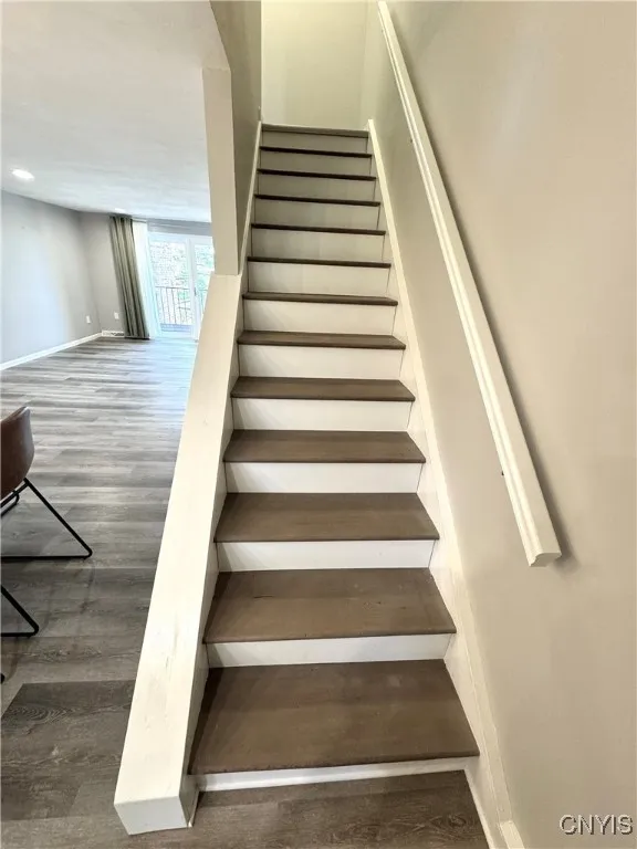 62 Chestnut, New Hartford, New York 13413, New Hartford, New York 13413, 2 Bedrooms Bedrooms, 5 Rooms Rooms,1 BathroomBathrooms,Residential Lease,For Rent,62 Chestnut, New Hartford, New York 13413,0,S1647748