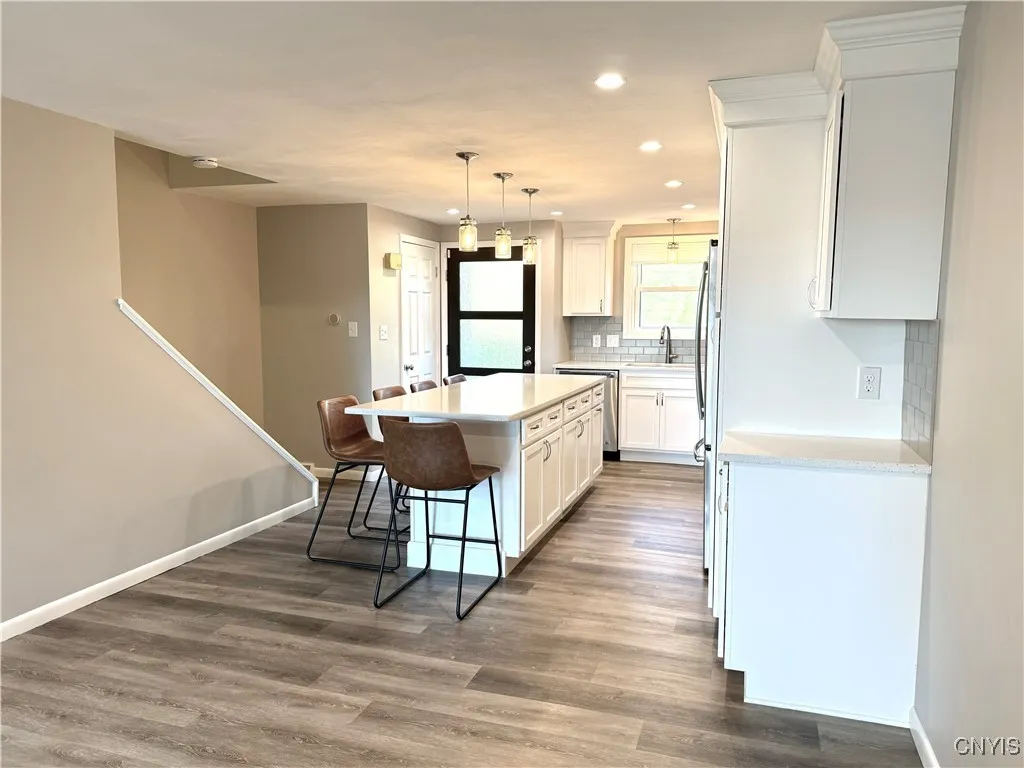 62 Chestnut, New Hartford, New York 13413, New Hartford, New York 13413, 2 Bedrooms Bedrooms, 5 Rooms Rooms,1 BathroomBathrooms,Residential Lease,For Rent,62 Chestnut, New Hartford, New York 13413,0,S1647748