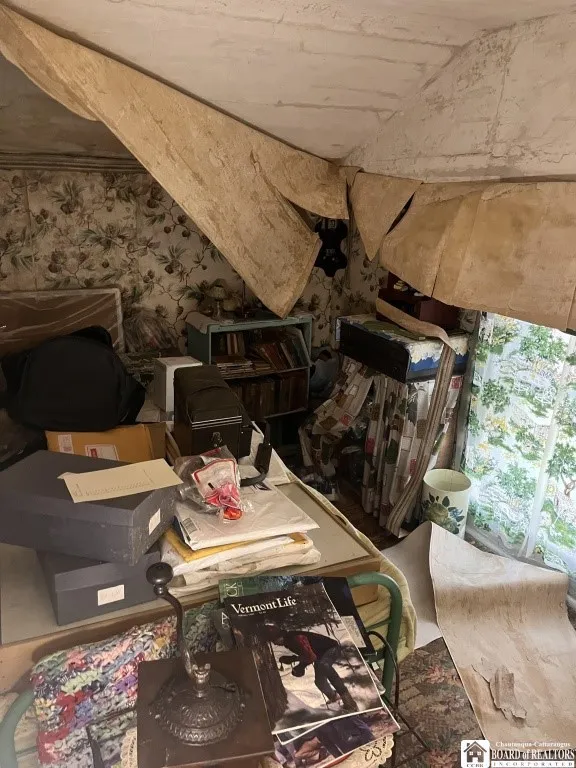 24 South Street, Harmony, New York 14767, Harmony, New York 14767, 4 Bedrooms Bedrooms, 9 Rooms Rooms,Residential,For Sale,24 South Street, Harmony, New York 14767,0,R1647762