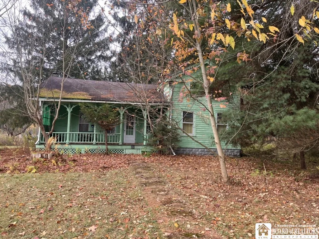 24 South Street, Harmony, New York 14767, Harmony, New York 14767, 4 Bedrooms Bedrooms, 9 Rooms Rooms,Residential,For Sale,24 South Street, Harmony, New York 14767,0,R1647762