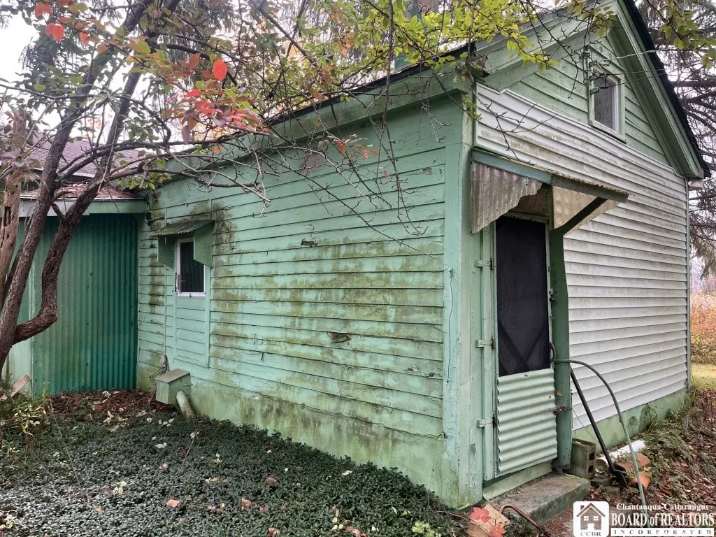 24 South Street, Harmony, New York 14767, Harmony, New York 14767, 4 Bedrooms Bedrooms, 9 Rooms Rooms,Residential,For Sale,24 South Street, Harmony, New York 14767,0,R1647762