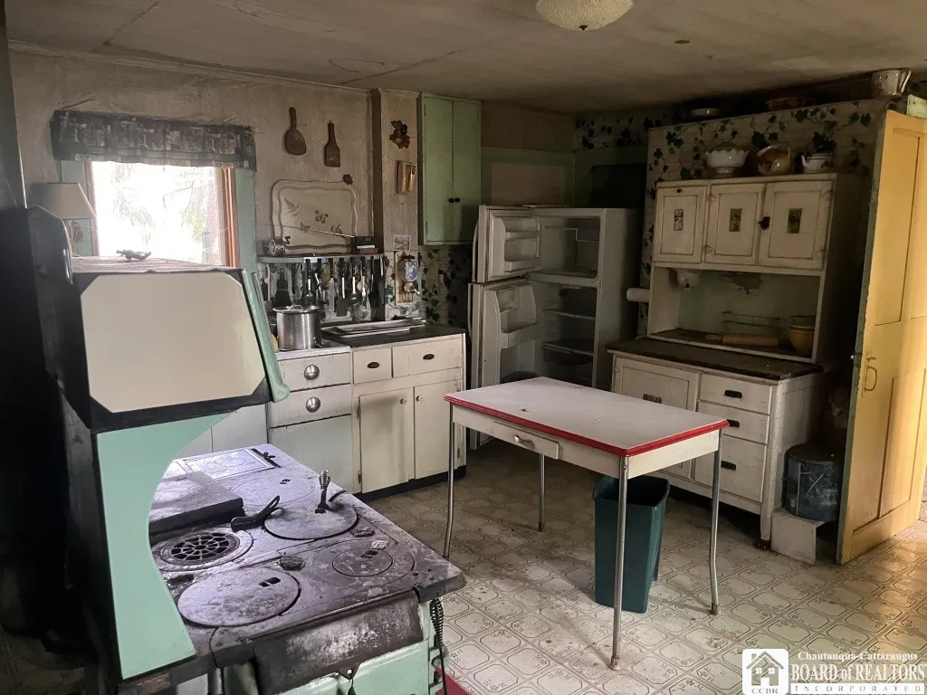 24 South Street, Harmony, New York 14767, Harmony, New York 14767, 4 Bedrooms Bedrooms, 9 Rooms Rooms,Residential,For Sale,24 South Street, Harmony, New York 14767,0,R1647762