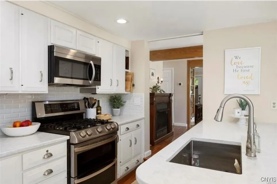 2943 Lumbard Road, Kirkland, New York 13323, Kirkland, New York 13323, 2 Bedrooms Bedrooms, 6 Rooms Rooms,2 BathroomsBathrooms,Residential Lease,Closed,2943 Lumbard Road, Kirkland, New York 13323,0,S1647773