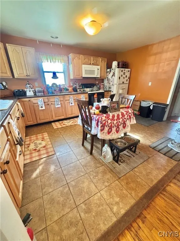 6939 State Route 90 North, Aurelius, New York 1303, Aurelius, New York 13034, 3 Bedrooms Bedrooms, 7 Rooms Rooms,1 BathroomBathrooms,Residential,For Sale,6939 State Route 90 North, Aurelius, New York 1303,0,S1647781