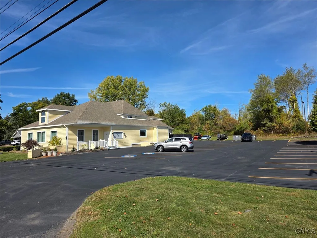 3177 Seneca Turnpike, Lenox, New York 13032, Lenox, New York 13032, 3 Rooms Rooms,Commercial Lease,For Rent,3177 Seneca Turnpike, Lenox, New York 13032,0,S1647778
