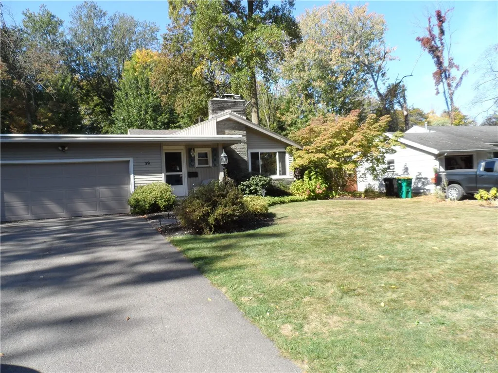 39 Wendover Road South, Brighton, New York 14610, Brighton, New York 14610, 3 Bedrooms Bedrooms, 7 Rooms Rooms,2 BathroomsBathrooms,Residential,For Sale,39 Wendover Road South, Brighton, New York 14610,0,R1647799