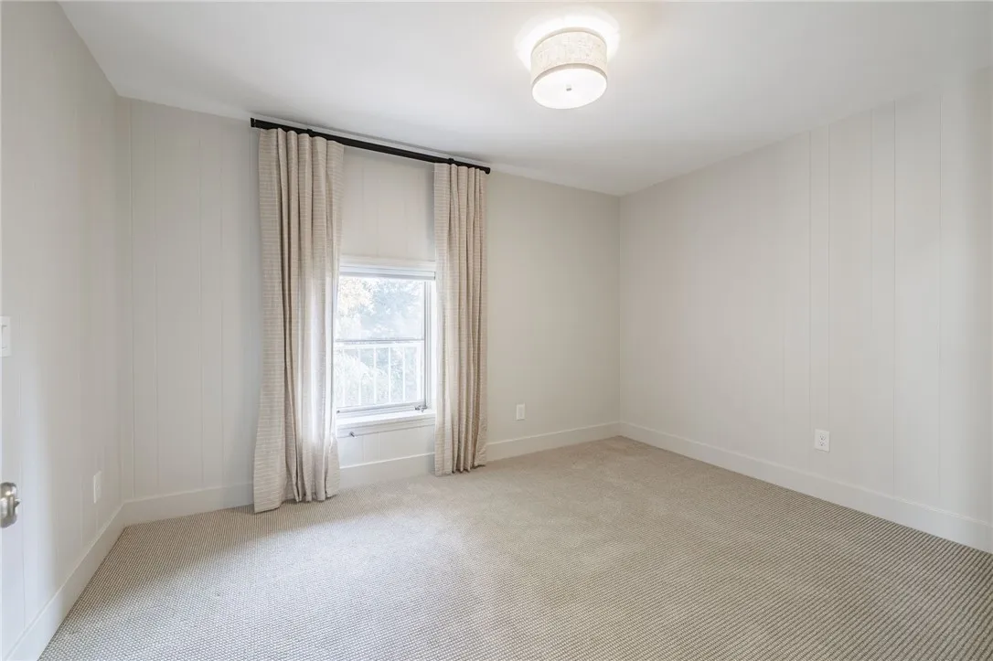 1397 East Avenue 3, Rochester, New York 14610, Rochester, New York 14610, 2 Bedrooms Bedrooms, 6 Rooms Rooms,2 BathroomsBathrooms,Residential Lease,For Rent,1397 East Avenue 3, Rochester, New York 14610,0,R1647132