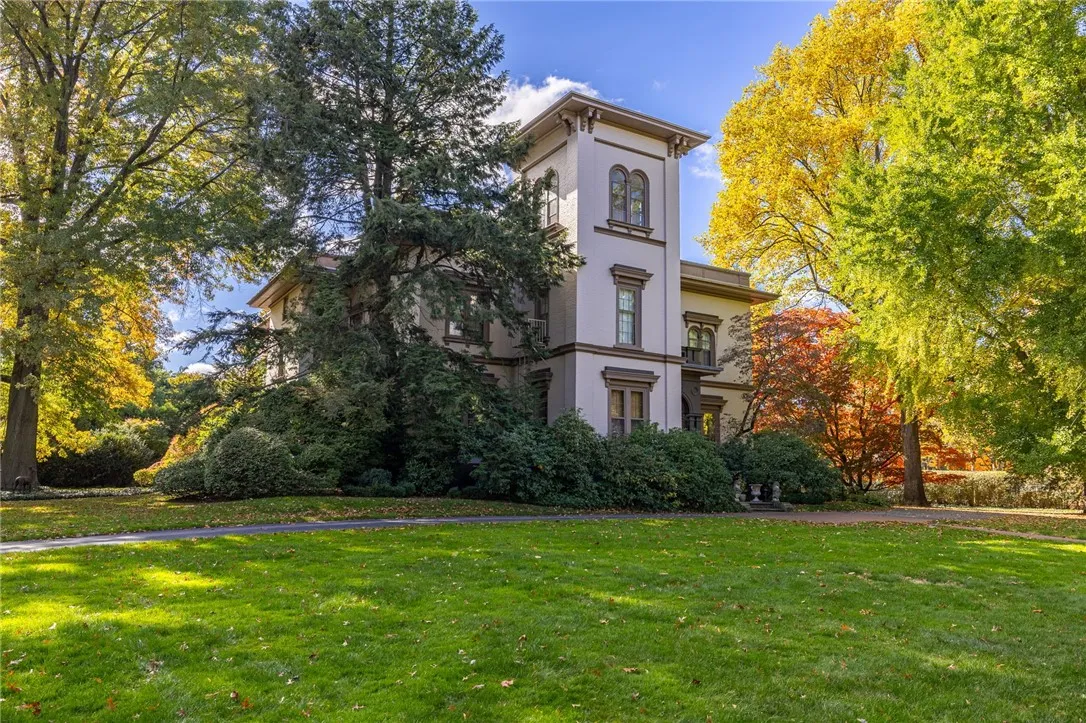 1397 East Avenue 3, Rochester, New York 14610, Rochester, New York 14610, 2 Bedrooms Bedrooms, 6 Rooms Rooms,2 BathroomsBathrooms,Residential Lease,For Rent,1397 East Avenue 3, Rochester, New York 14610,0,R1647132