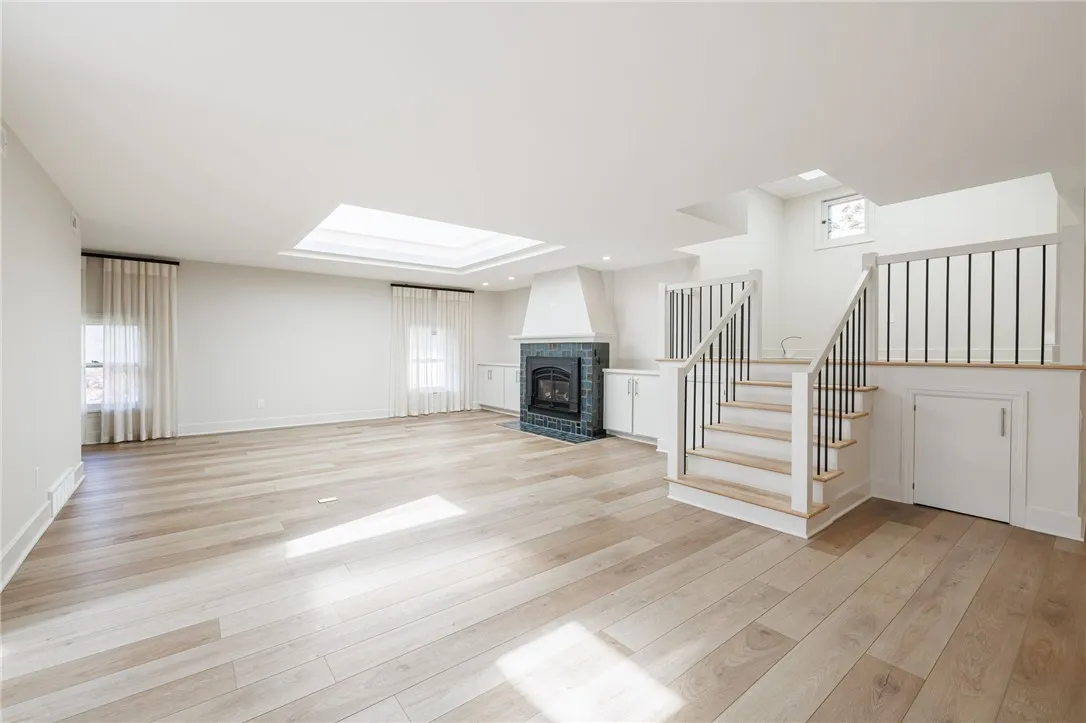 1397 East Avenue 3, Rochester, New York 14610, Rochester, New York 14610, 2 Bedrooms Bedrooms, 6 Rooms Rooms,2 BathroomsBathrooms,Residential Lease,For Rent,1397 East Avenue 3, Rochester, New York 14610,0,R1647132