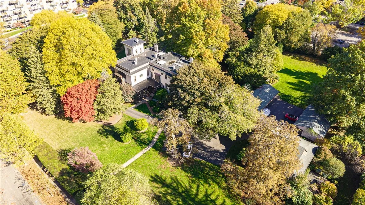 1397 East Avenue 3, Rochester, New York 14610, Rochester, New York 14610, 2 Bedrooms Bedrooms, 6 Rooms Rooms,2 BathroomsBathrooms,Residential Lease,For Rent,1397 East Avenue 3, Rochester, New York 14610,0,R1647132