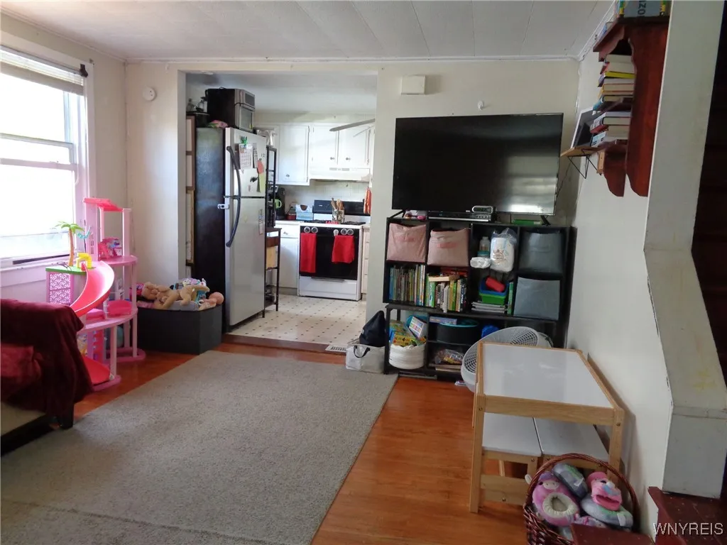 105 Pullman Avenue, Tonawanda, New York 14217, Tonawanda, New York 14217, 4 Bedrooms Bedrooms, ,2 BathroomsBathrooms,Residential,For Sale,105 Pullman Avenue, Tonawanda, New York 14217,0,B1646226