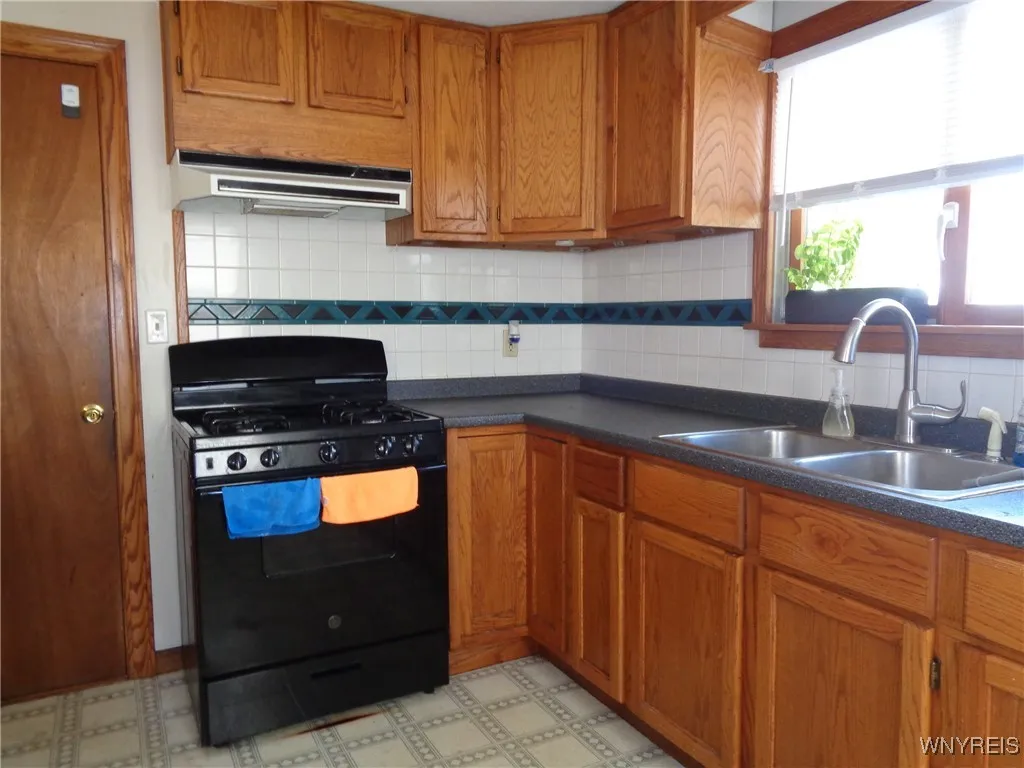 105 Pullman Avenue, Tonawanda, New York 14217, Tonawanda, New York 14217, 4 Bedrooms Bedrooms, ,2 BathroomsBathrooms,Residential,For Sale,105 Pullman Avenue, Tonawanda, New York 14217,0,B1646226