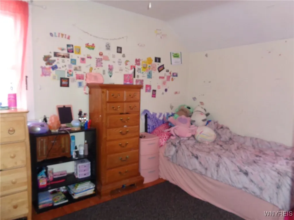 2nd Bedroom left side