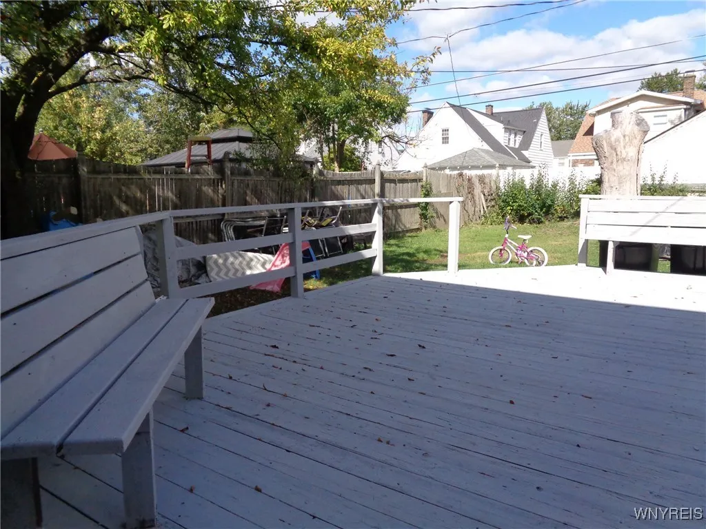 105 Pullman Avenue, Tonawanda, New York 14217, Tonawanda, New York 14217, 4 Bedrooms Bedrooms, ,2 BathroomsBathrooms,Residential,For Sale,105 Pullman Avenue, Tonawanda, New York 14217,0,B1646226