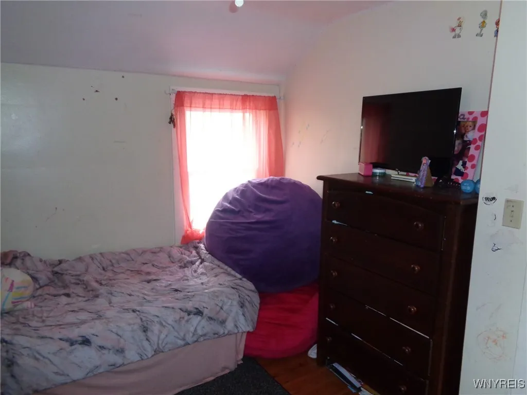 105 Pullman Avenue, Tonawanda, New York 14217, Tonawanda, New York 14217, 4 Bedrooms Bedrooms, ,2 BathroomsBathrooms,Residential,For Sale,105 Pullman Avenue, Tonawanda, New York 14217,0,B1646226