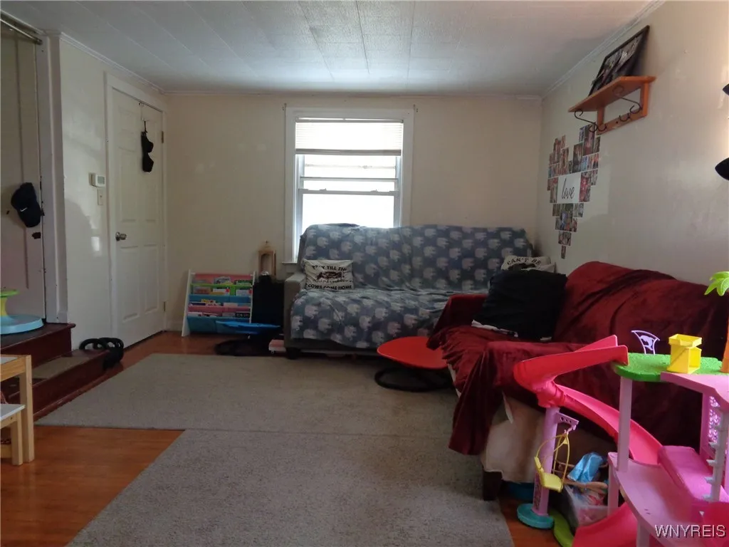 105 Pullman Avenue, Tonawanda, New York 14217, Tonawanda, New York 14217, 4 Bedrooms Bedrooms, ,2 BathroomsBathrooms,Residential,For Sale,105 Pullman Avenue, Tonawanda, New York 14217,0,B1646226