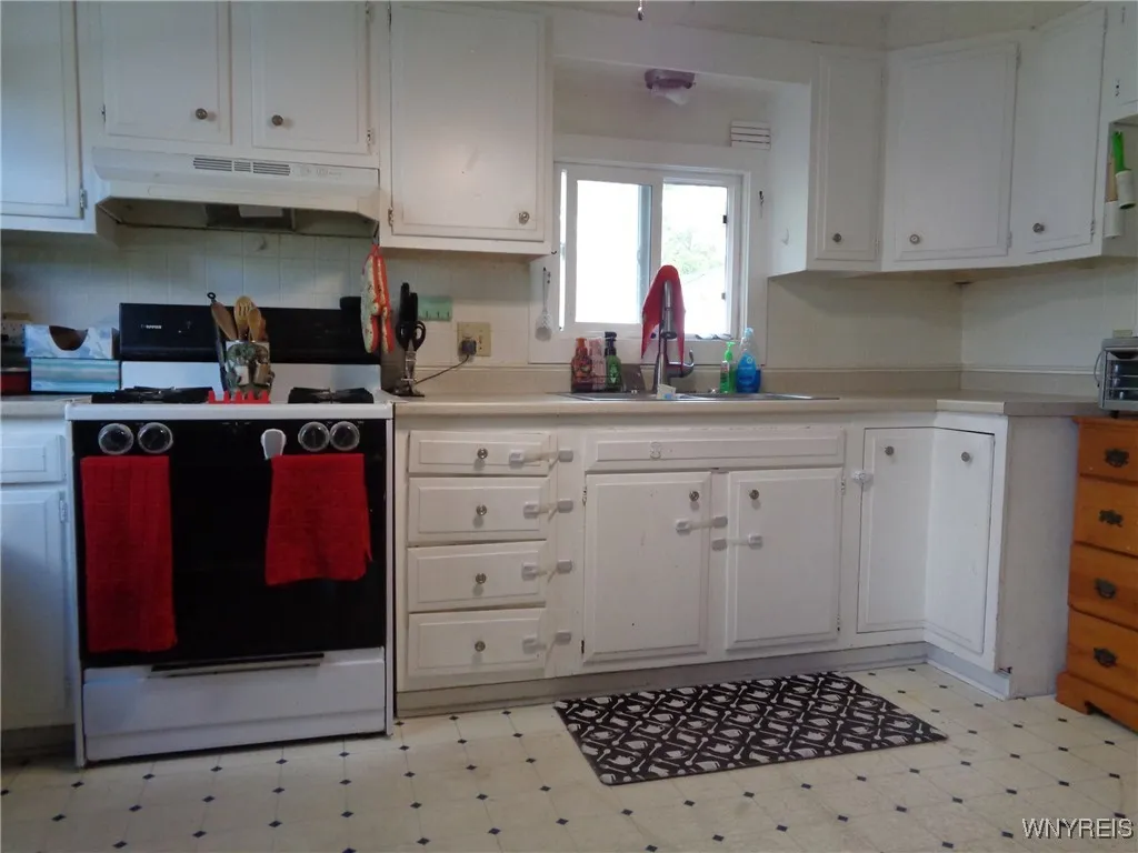 105 Pullman Avenue, Tonawanda, New York 14217, Tonawanda, New York 14217, 4 Bedrooms Bedrooms, ,2 BathroomsBathrooms,Residential,For Sale,105 Pullman Avenue, Tonawanda, New York 14217,0,B1646226