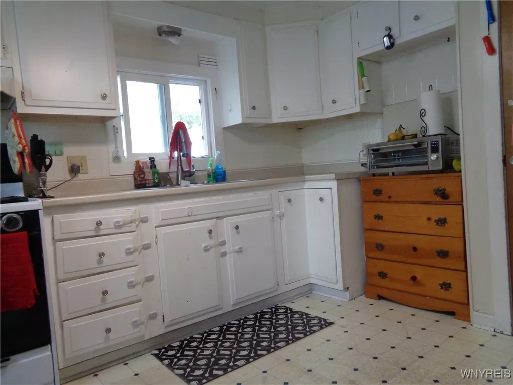 105 Pullman Avenue, Tonawanda, New York 14217, Tonawanda, New York 14217, 4 Bedrooms Bedrooms, ,2 BathroomsBathrooms,Residential,For Sale,105 Pullman Avenue, Tonawanda, New York 14217,0,B1646226