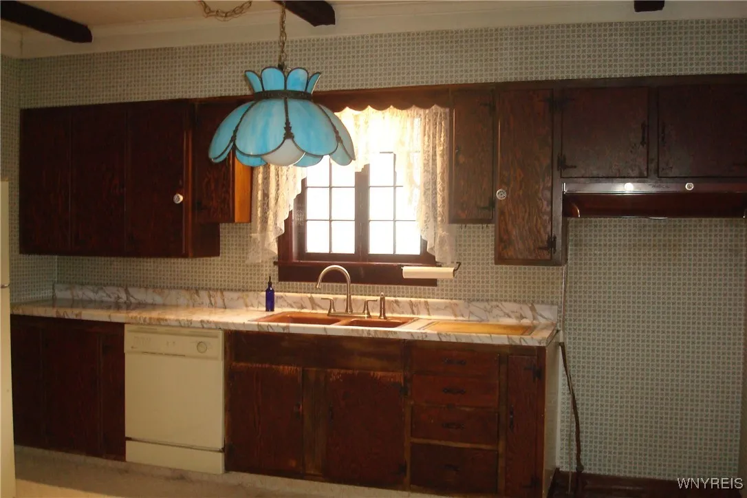 29 Pomona Place, Buffalo, New York 14210, Buffalo, New York 14210, 3 Bedrooms Bedrooms, 7 Rooms Rooms,1 BathroomBathrooms,Residential,For Sale,29 Pomona Place, Buffalo, New York 14210,0,B1647804