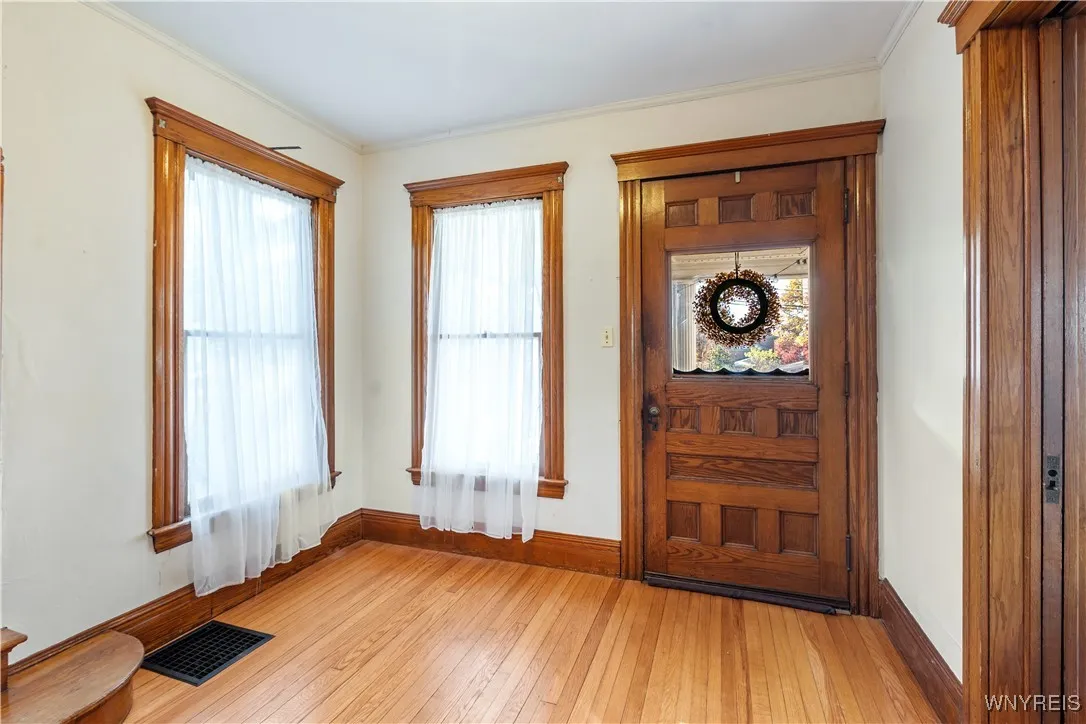 37 State Street, Warsaw, New York 14569, Warsaw, New York 14569, 4 Bedrooms Bedrooms, 10 Rooms Rooms,1 BathroomBathrooms,Residential,For Sale,37 State Street, Warsaw, New York 14569,0,B1647533