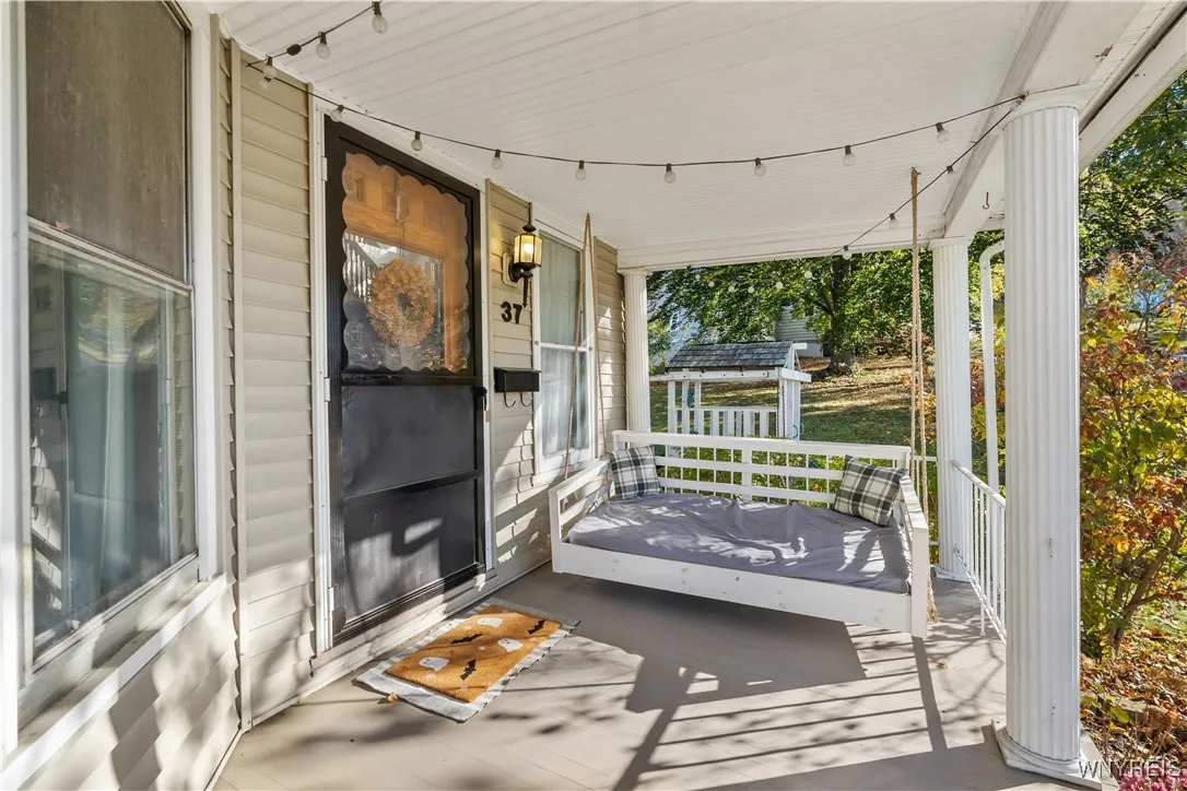 37 State Street, Warsaw, New York 14569, Warsaw, New York 14569, 4 Bedrooms Bedrooms, 10 Rooms Rooms,1 BathroomBathrooms,Residential,For Sale,37 State Street, Warsaw, New York 14569,0,B1647533