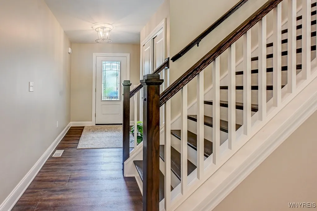 22 B Stonham Place, Amherst, New York 14221, Amherst, New York 14221, 3 Bedrooms Bedrooms, 6 Rooms Rooms,2 BathroomsBathrooms,Residential,For Sale,22 B Stonham Place, Amherst, New York 14221,0,B1647834